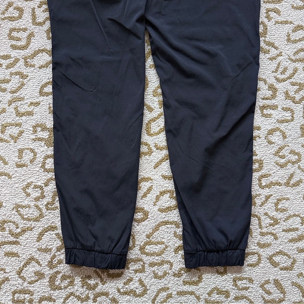 Athleta Trekkie Jogger 2.0, Black, 4 Petite - Picture 8 of 9